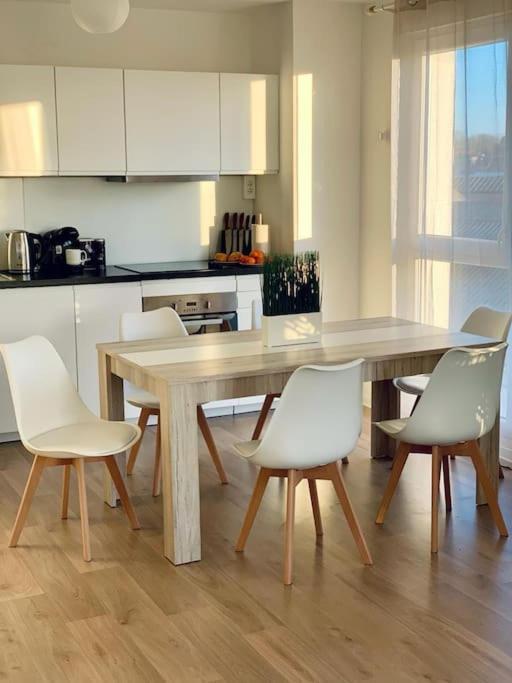 Pourquoi Notre T3 Avec Parking Est Pour Vous ? Apartman Lille Kültér fotó